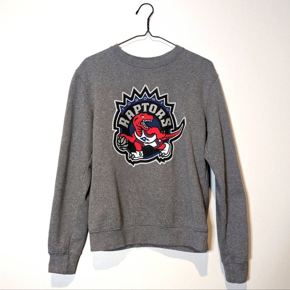 Mitchell & Ness Toronto Raptors throwback sweatshirt